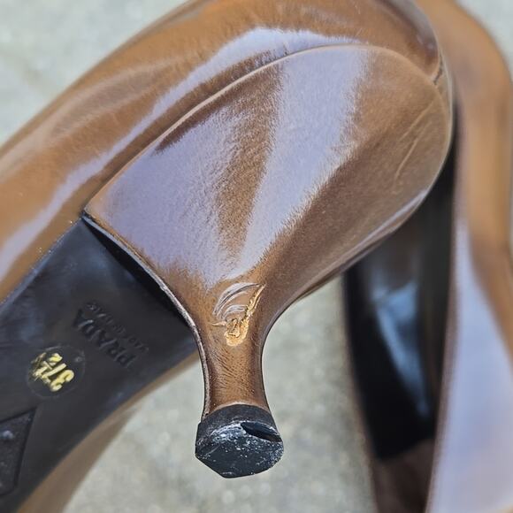 Prada pointed toe heels EU Womens Sz 37.5, ~ US 7.5 In Brown Italy Made - Picture 7 of 16